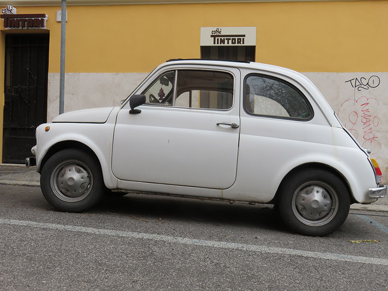 Fiat 500 dans le centre de Rome