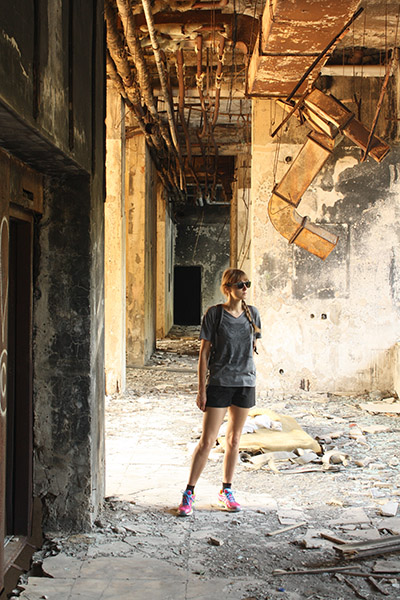 Tatiana en exploration urbaine en Croatie