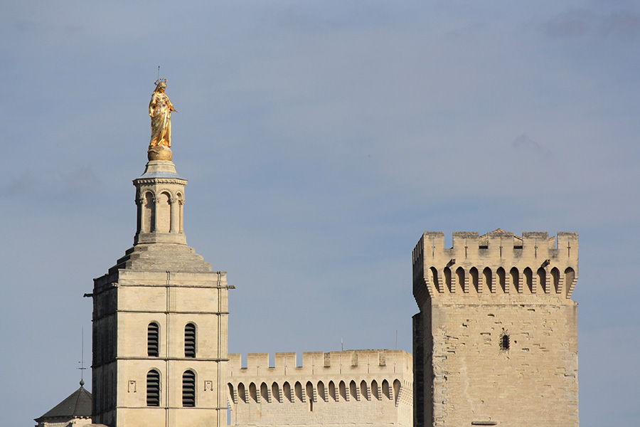 Créneaux palais d'Avignon