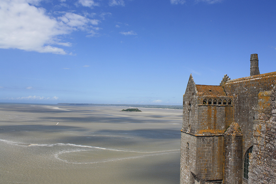 Vue sur la baie du Mont Saint Michel depuis l'abbaye