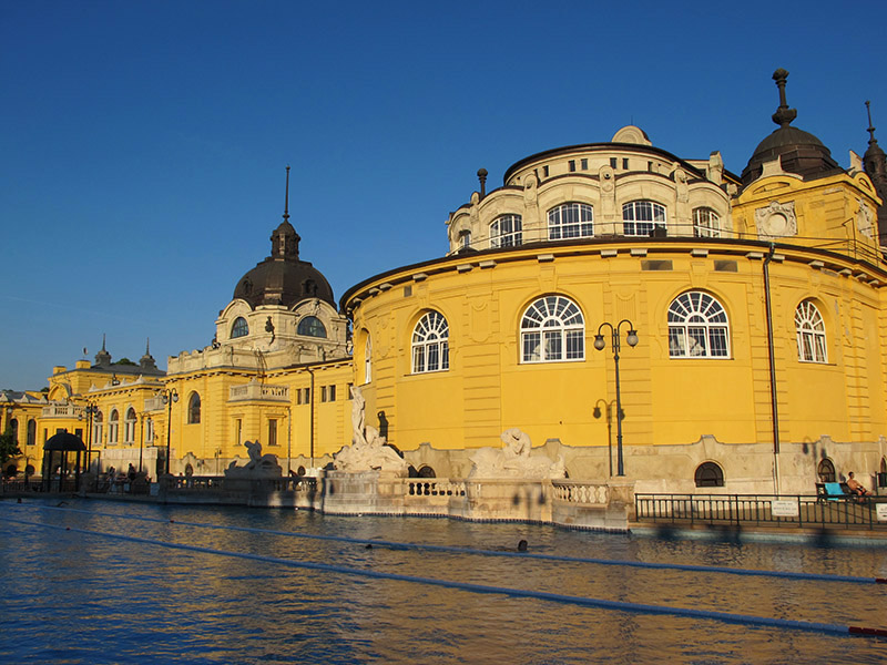 Les bains Széchenyi de Budapest