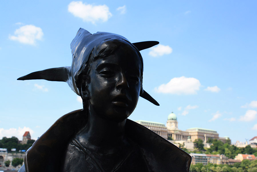 La première statue "libre" de Budapest (après la chute du bloc de l'Est)