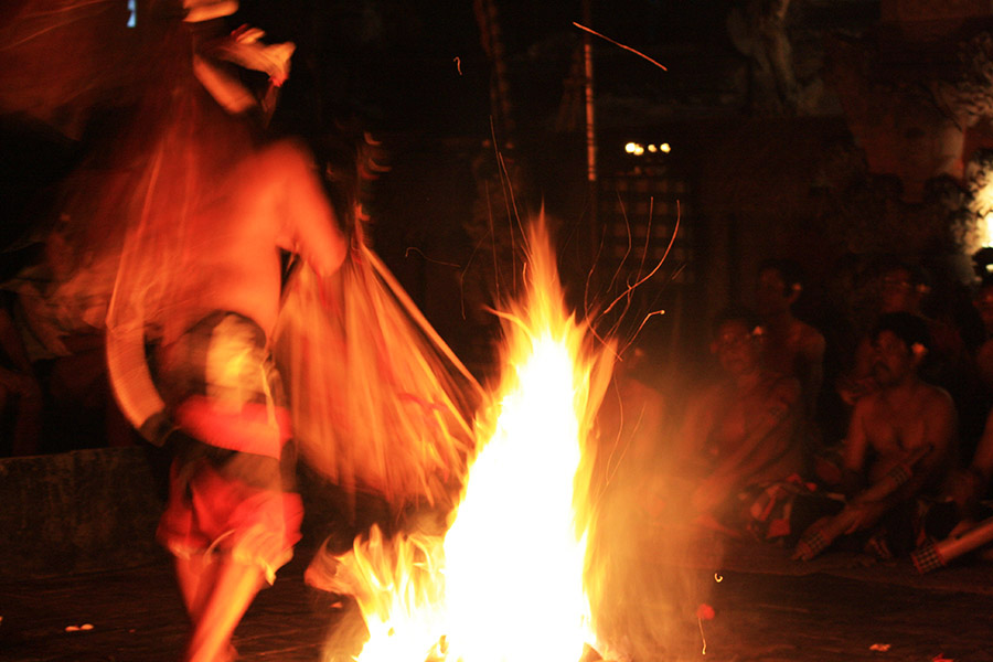 Indonesie_Bali_Ubud_Danse_Legong_Kecak_Fire (1).jpg