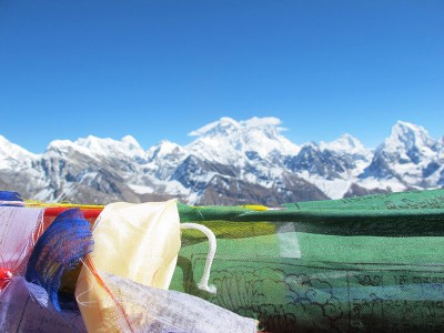 Lire la suite à propos de l’article Trek vers Gokyo : passage du Renjo La