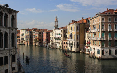 Laisse les gondoles à Venise …